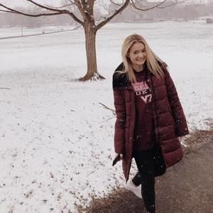 Meet your Posher, Lauren